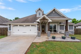 714 Macdonald Drive, Pea Ridge, AR 72751