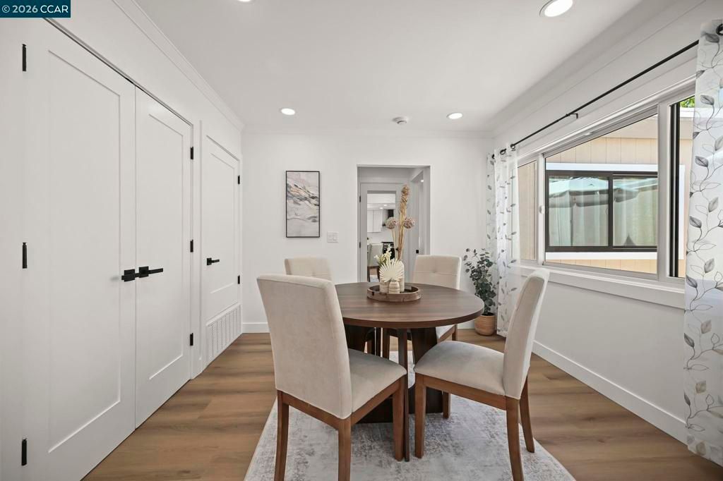 Image 13 of property listing at 2045 Pine Knoll Drive 6, Walnut Creek, CA 94595