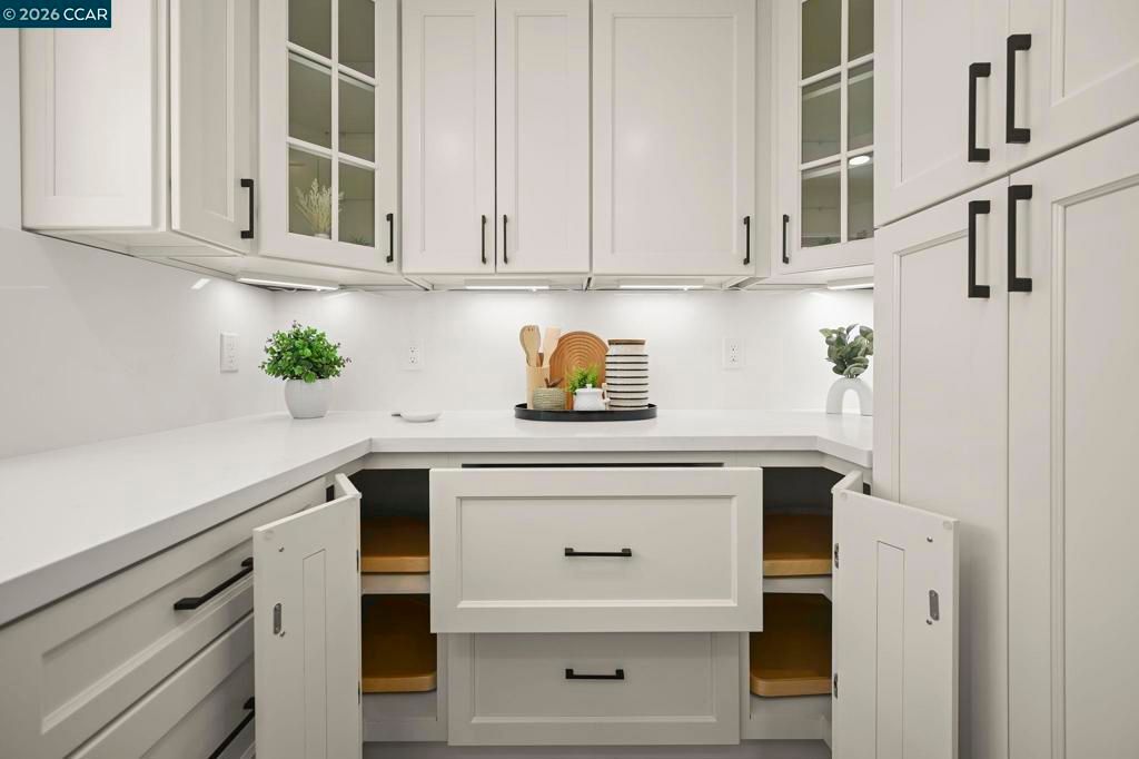 Image 15 of property listing at 2045 Pine Knoll Drive 6, Walnut Creek, CA 94595