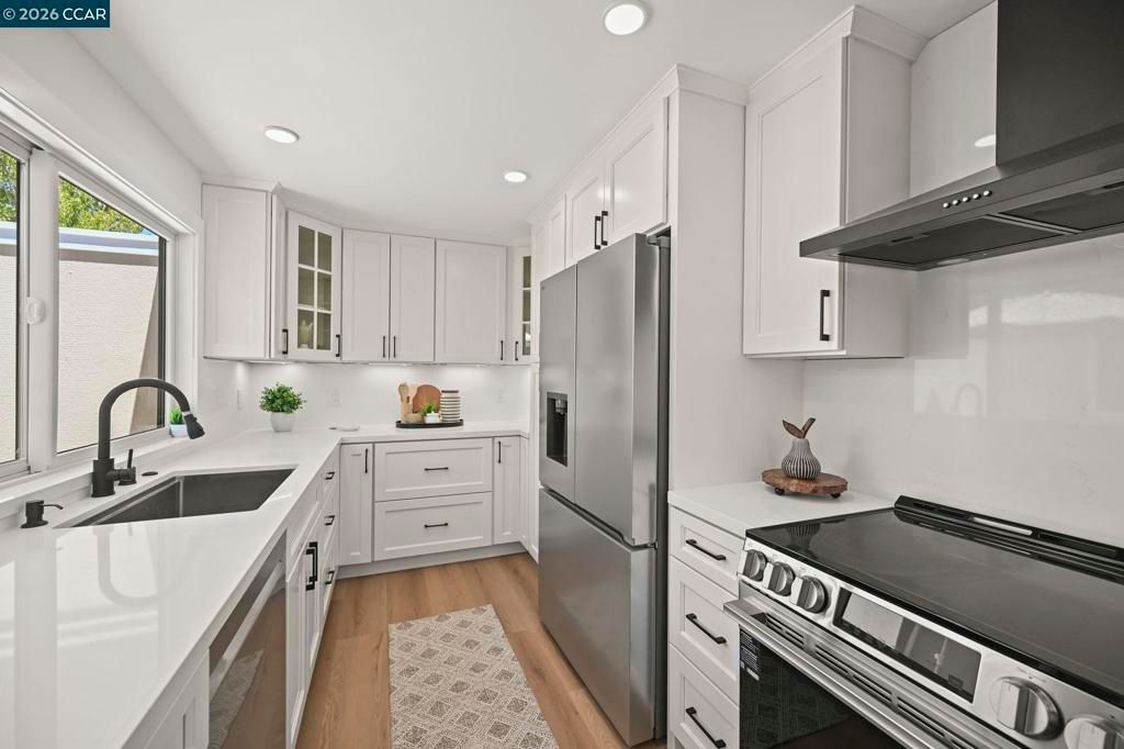 Image 17 of property listing at 2045 Pine Knoll Drive 6, Walnut Creek, CA 94595