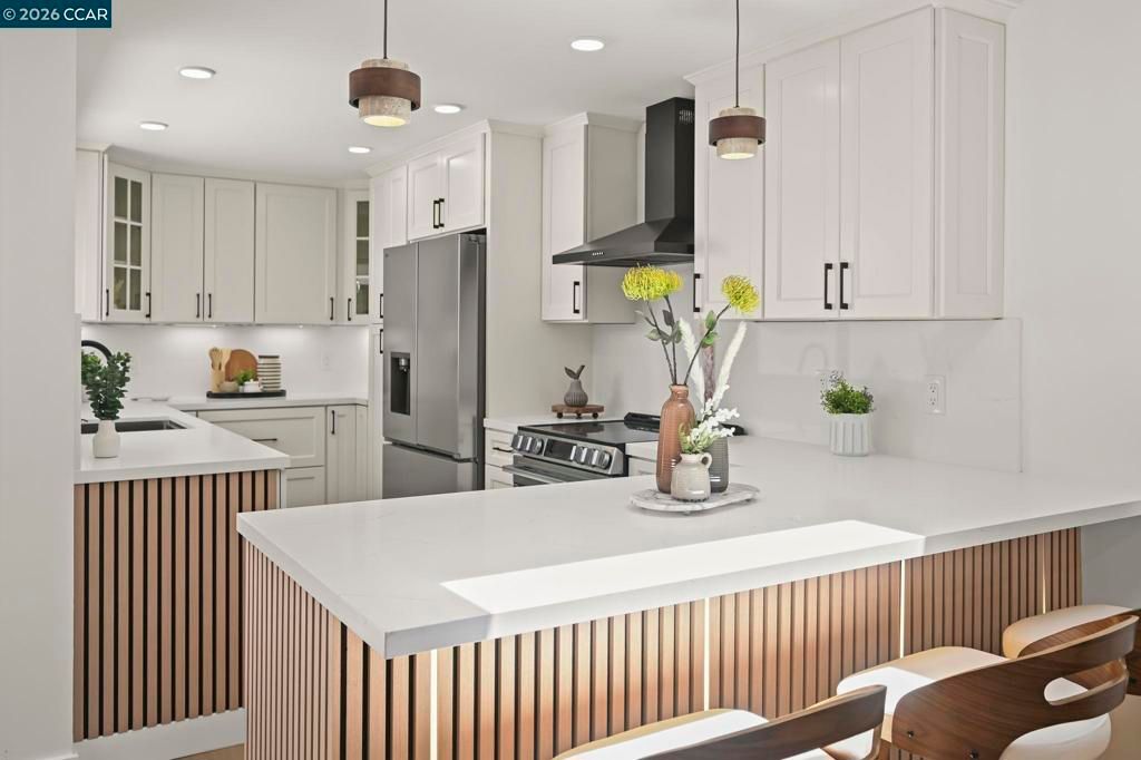 Image 19 of property listing at 2045 Pine Knoll Drive 6, Walnut Creek, CA 94595