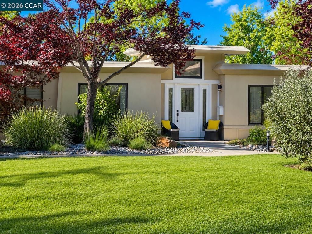 Image 4 of property listing at 2045 Pine Knoll Drive 6, Walnut Creek, CA 94595