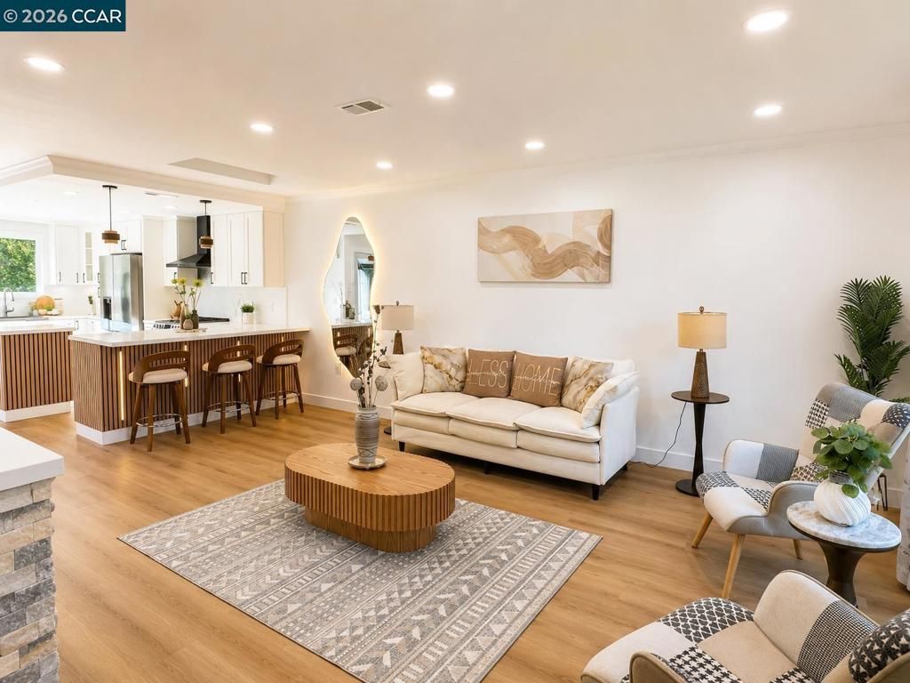 Image 43 of property listing at 2045 Pine Knoll Drive 6, Walnut Creek, CA 94595