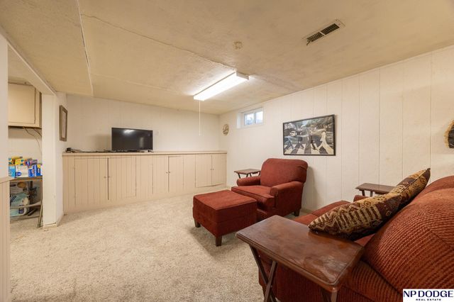 1152 N Sycamore Street, Wahoo, NE 68066