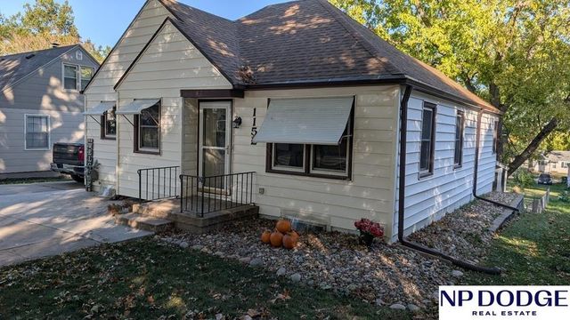1152 N Sycamore Street, Wahoo, NE 68066