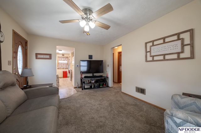 1152 N Sycamore Street, Wahoo, NE 68066