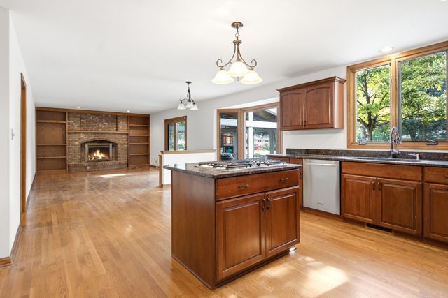 0S415 Madison Street, Winfield, IL 60190