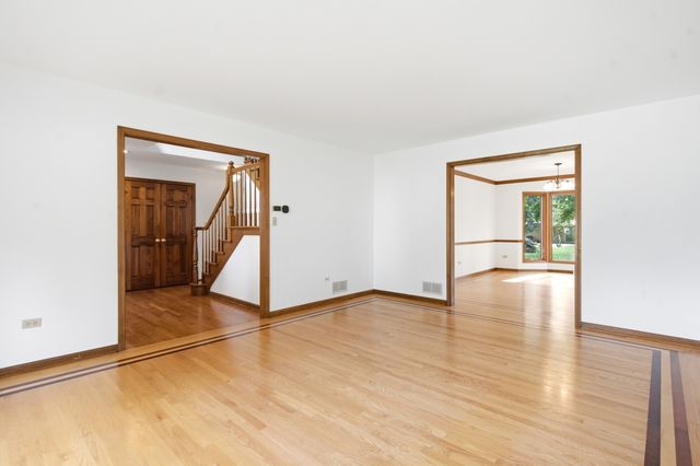 0S415 Madison Street, Winfield, IL 60190