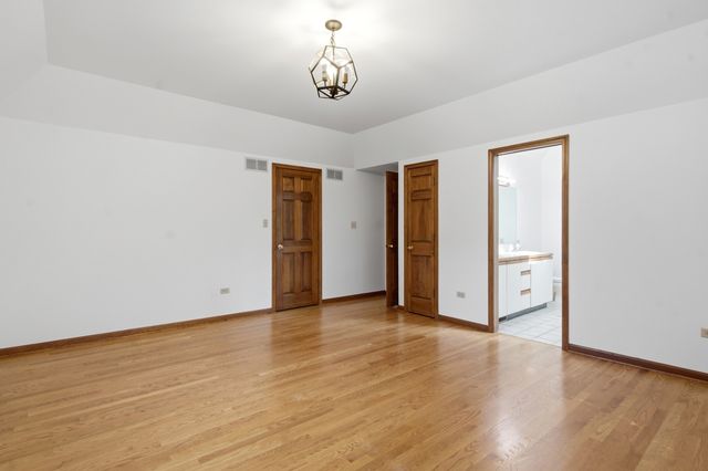 0S415 Madison Street, Winfield, IL 60190