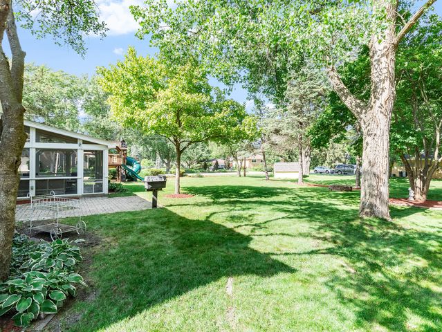 0S415 Madison Street, Winfield, IL 60190