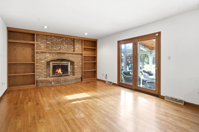 0S415 Madison Street, Winfield, IL 60190
