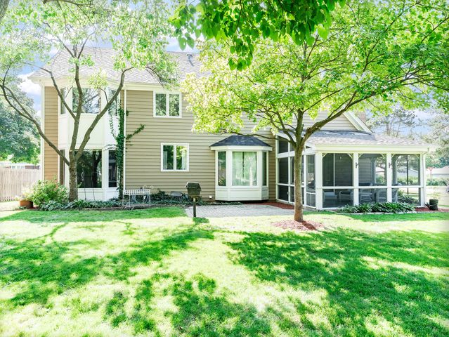 0S415 Madison Street, Winfield, IL 60190