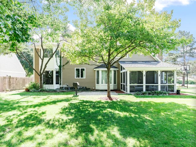 0S415 Madison Street, Winfield, IL 60190