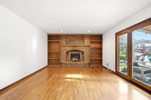 0S415 Madison Street, Winfield, IL 60190