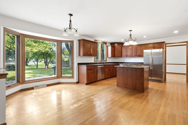 0S415 Madison Street, Winfield, IL 60190