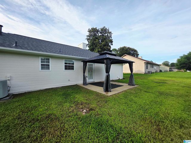 522 FLINT HILL ROAD, Bessemer, AL 35022