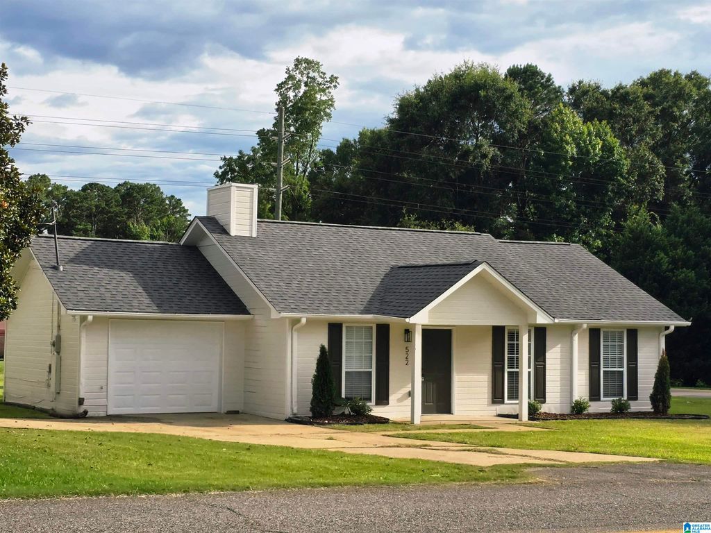 522 FLINT HILL ROAD, Bessemer, AL 35022