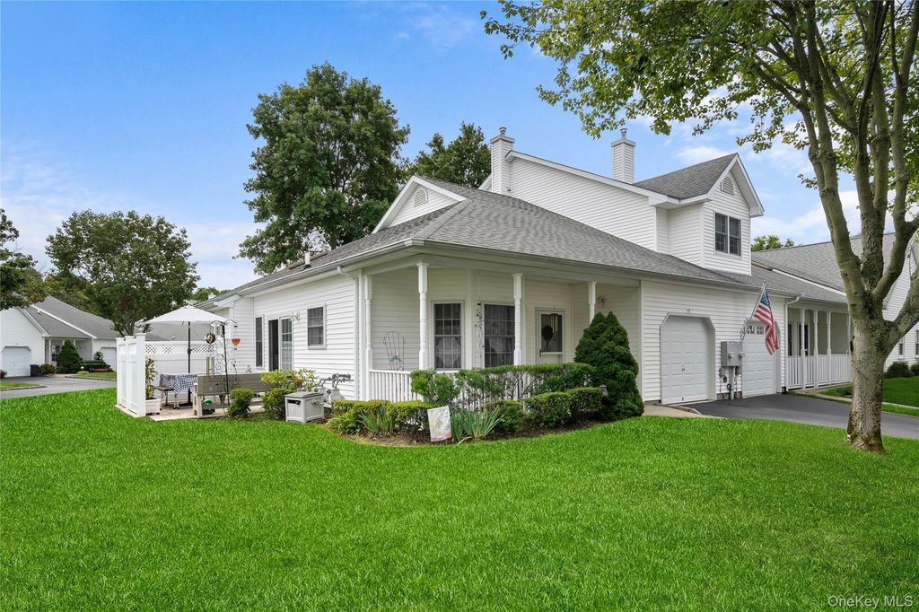 53 Oyster Cove Lane, Blue Point, NY 11715