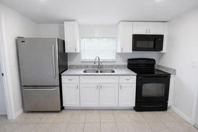5010 Killarney Avenue B, Fort Pierce, FL 34951