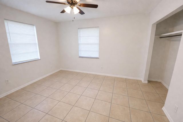 5010 Killarney Avenue B, Fort Pierce, FL 34951