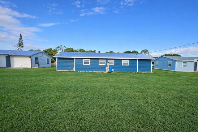 5010 Killarney Avenue B, Fort Pierce, FL 34951