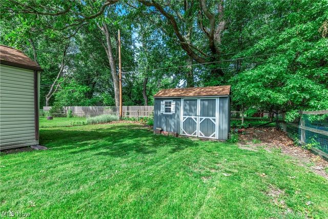168 Beck Road, Avon Lake, OH 44012