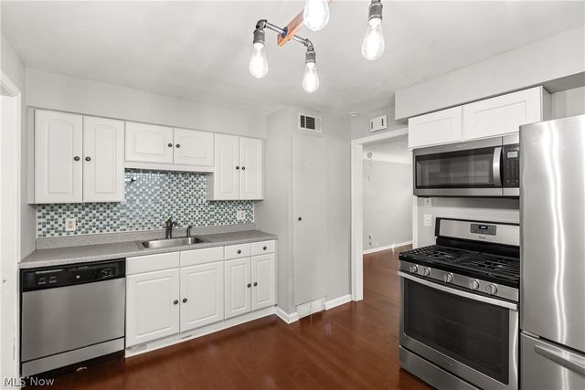 168 Beck Road, Avon Lake, OH 44012