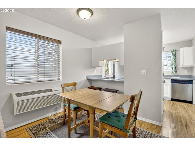 217 Ne 146TH Ave 5, Portland, OR 97230