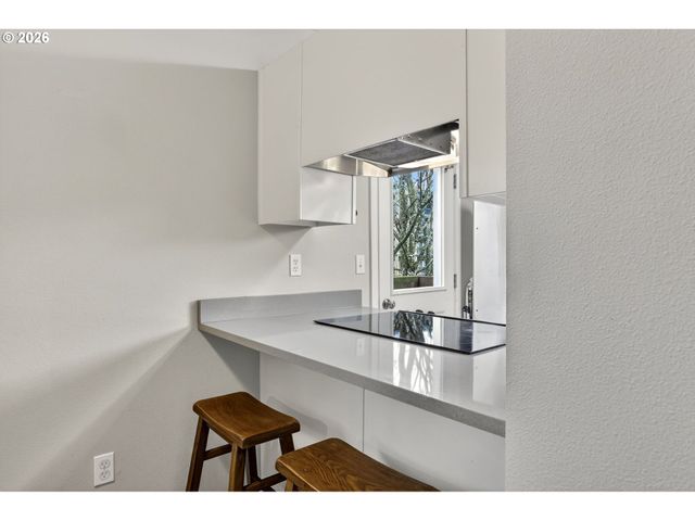 217 Ne 146TH Ave 5, Portland, OR 97230