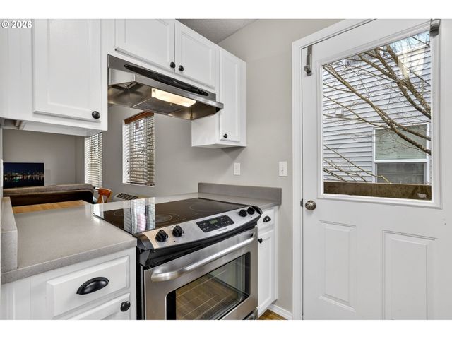 217 Ne 146TH Ave 5, Portland, OR 97230