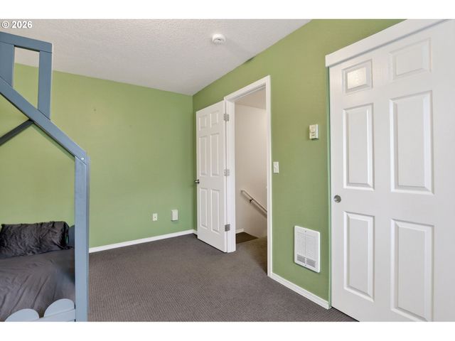 217 Ne 146TH Ave 5, Portland, OR 97230