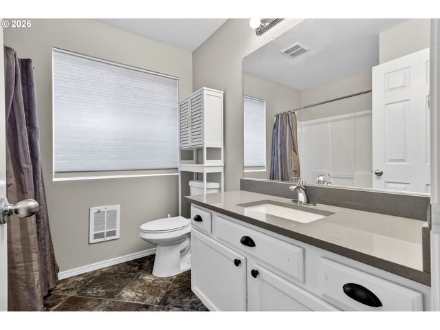 217 Ne 146TH Ave 5, Portland, OR 97230