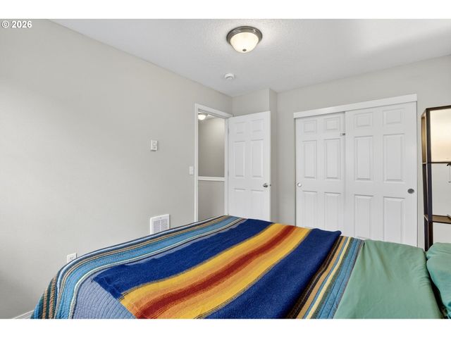 217 Ne 146TH Ave 5, Portland, OR 97230