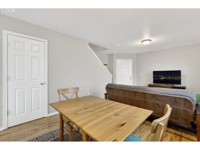 217 Ne 146TH Ave 5, Portland, OR 97230