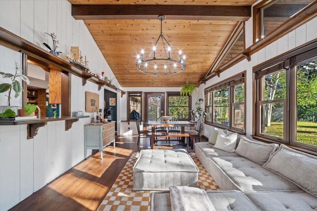 3105 W Valanna COURT, Glendale, WI 53209