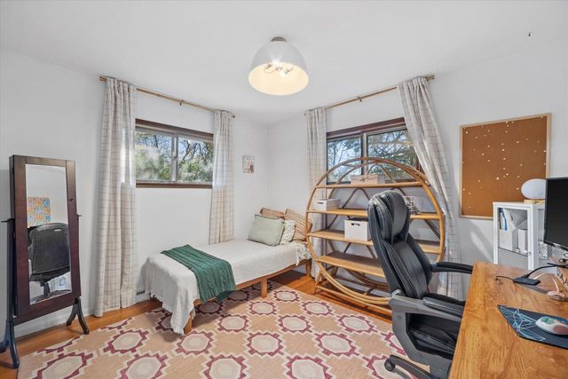 3105 W Valanna COURT, Glendale, WI 53209