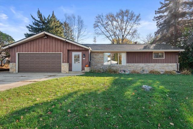3105 W Valanna COURT, Glendale, WI 53209