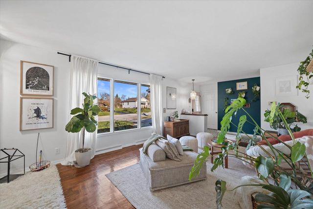 3105 W Valanna COURT, Glendale, WI 53209