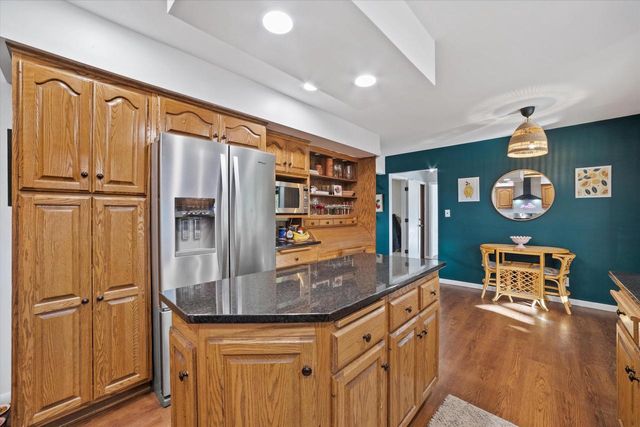 3105 W Valanna COURT, Glendale, WI 53209