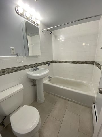 217 Kent 7, Brookline, MA 02446