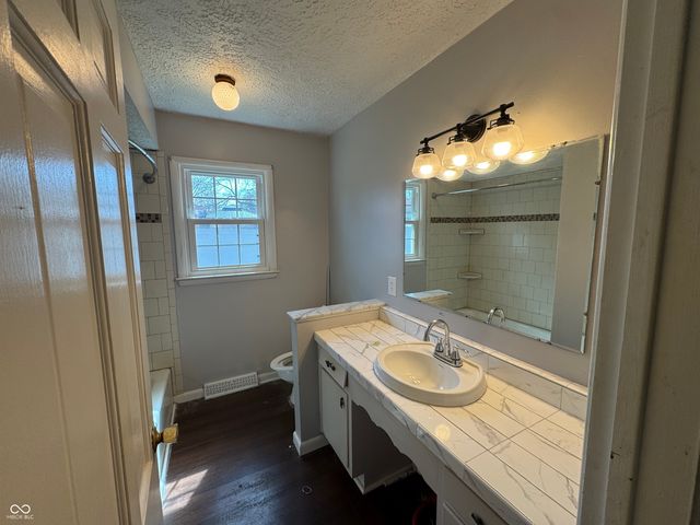 712 Radburn Drive, Indianapolis, IN 46214