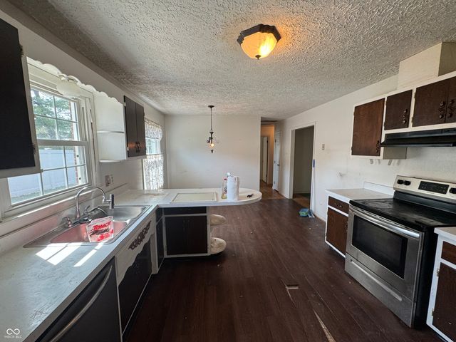 712 Radburn Drive, Indianapolis, IN 46214