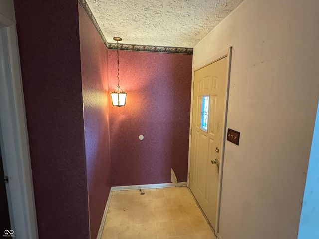 712 Radburn Drive, Indianapolis, IN 46214