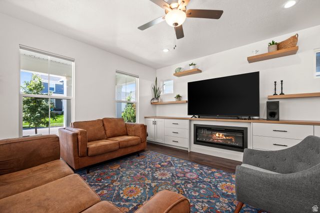 11067 S SATTINWOOD DR, South Jordan, UT 84009