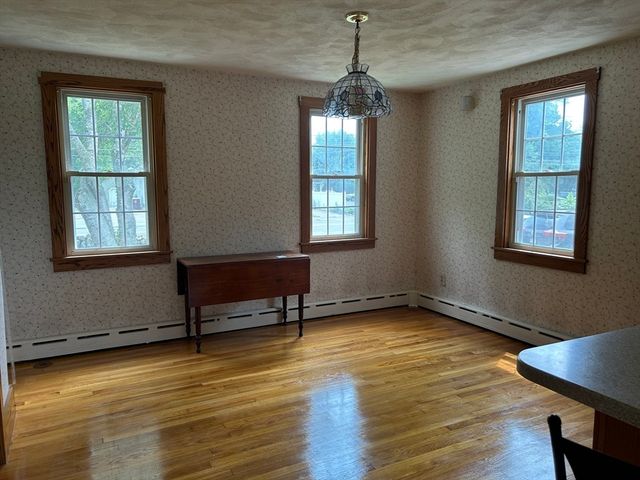 273 Main St., Acushnet, MA 02743