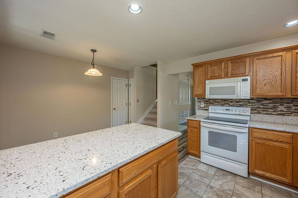 Image 16 of property listing at 1304 Elm Hall Circle, Summerville, SC 29483