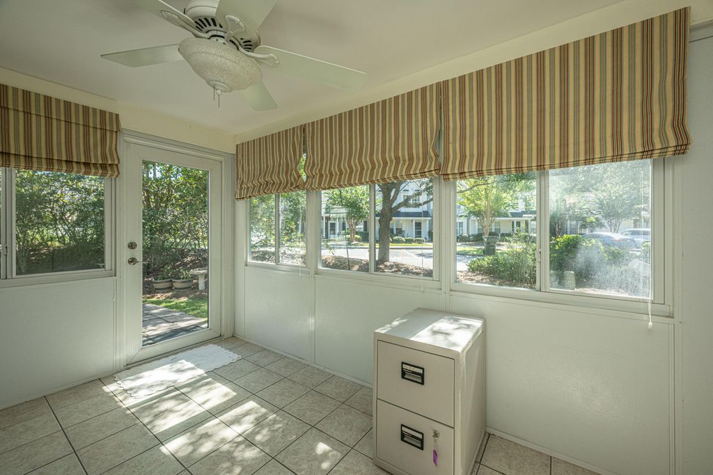 Image 31 of property listing at 1304 Elm Hall Circle, Summerville, SC 29483