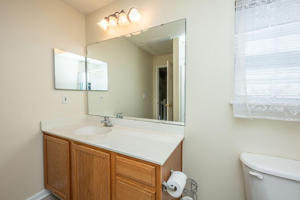 Image 38 of property listing at 1304 Elm Hall Circle, Summerville, SC 29483