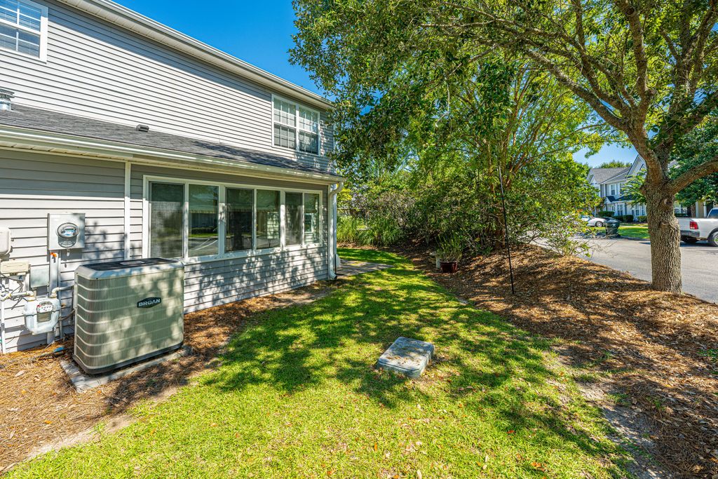 Image 43 of property listing at 1304 Elm Hall Circle, Summerville, SC 29483