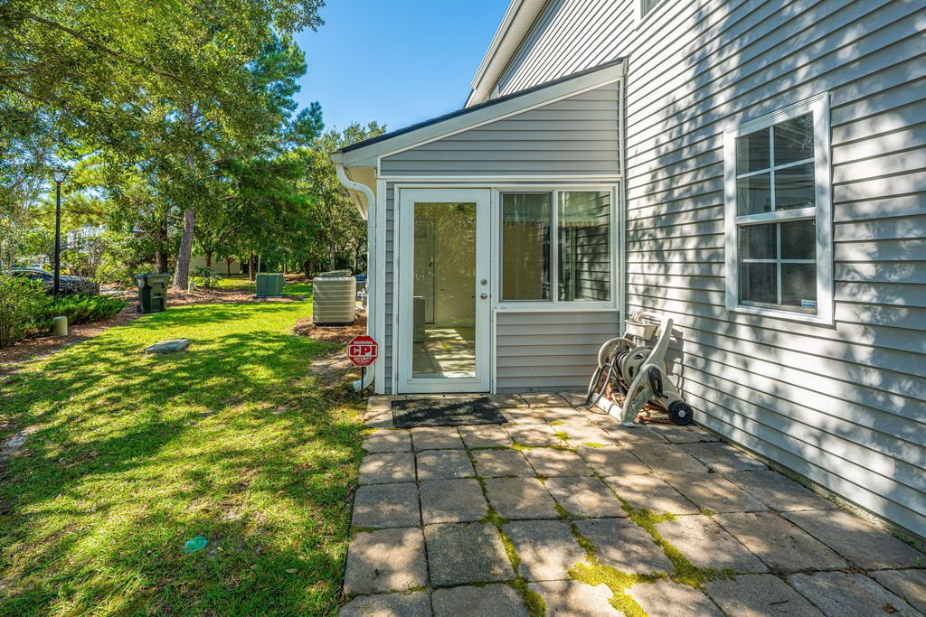 Image 45 of property listing at 1304 Elm Hall Circle, Summerville, SC 29483